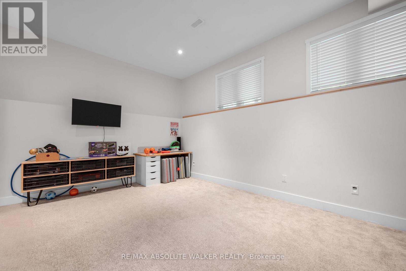 285 Kirchoffer Avenue, Ottawa, Ontario  K2A 1Y1 - Photo 38 - X12209801