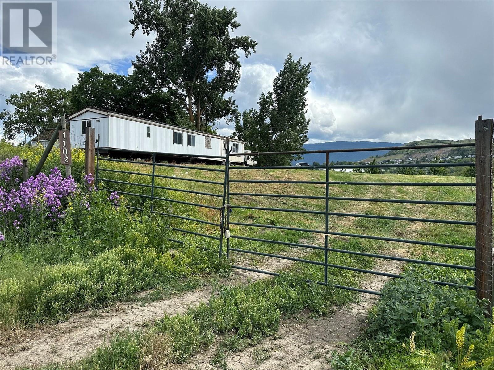 1102 Pottery Road, Vernon, British Columbia  V1T 1E5 - Photo 3 - 10351562