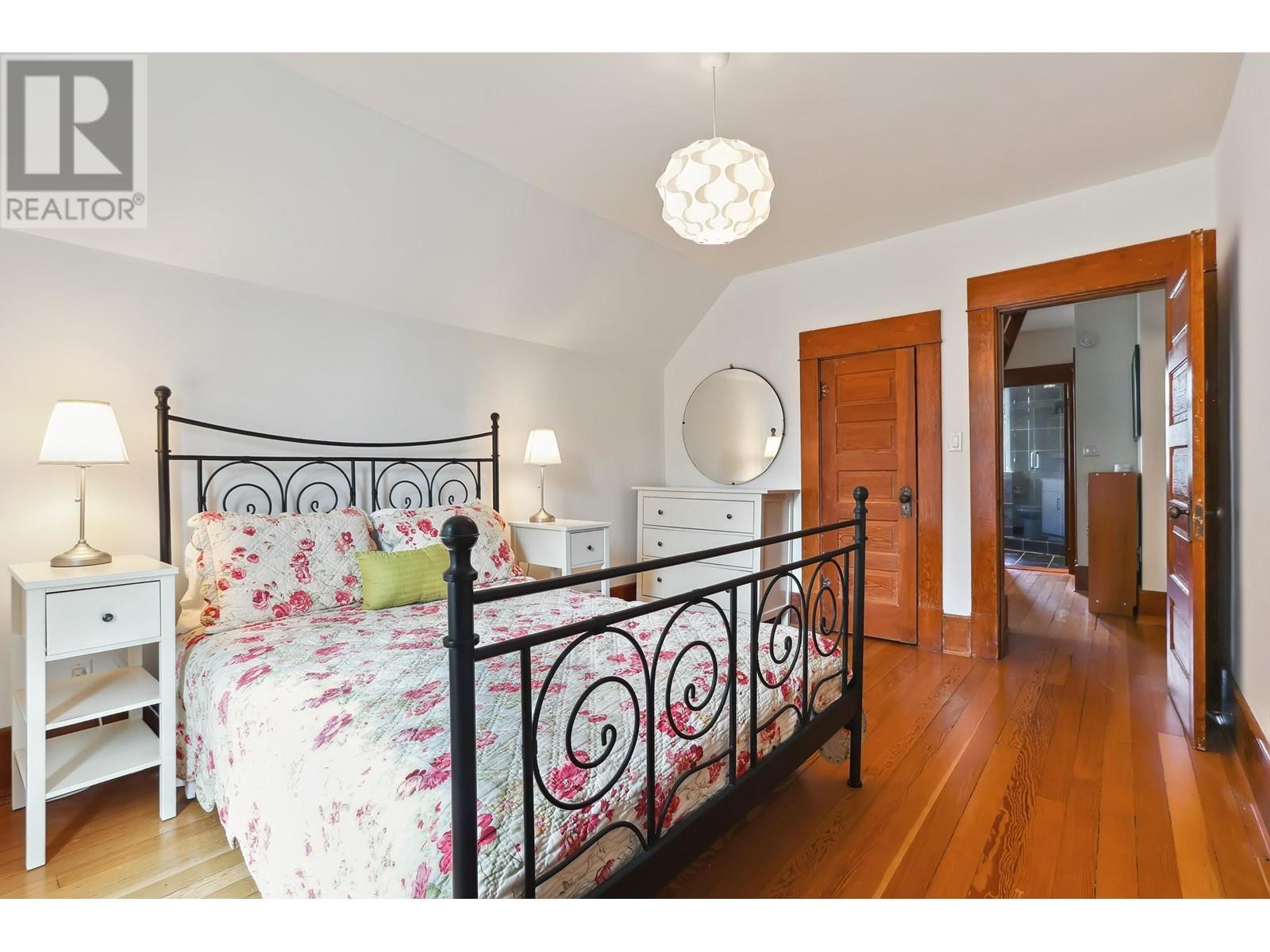 937 E 10th Avenue, Vancouver, British Columbia  V5T 2B3 - Photo 12 - R3013356