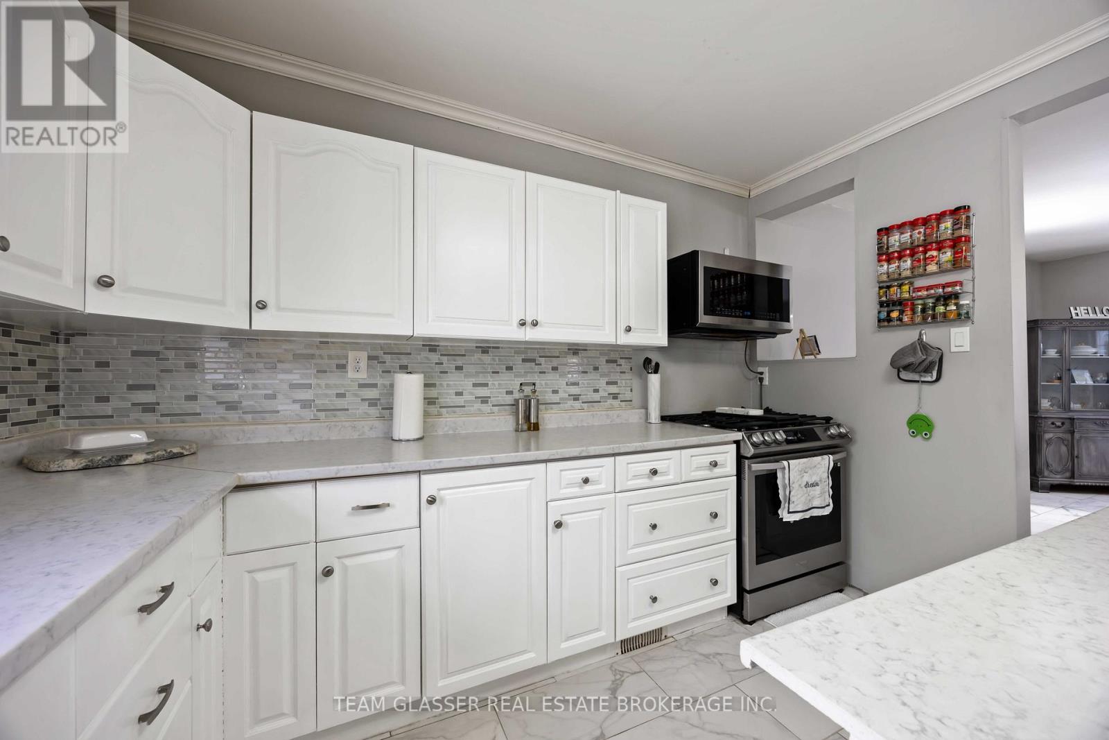 3240 Nauvoo Road, Brooke-Alvinston (Brooke Alvinston), Ontario  N0N 1A0 - Photo 13 - X12209671