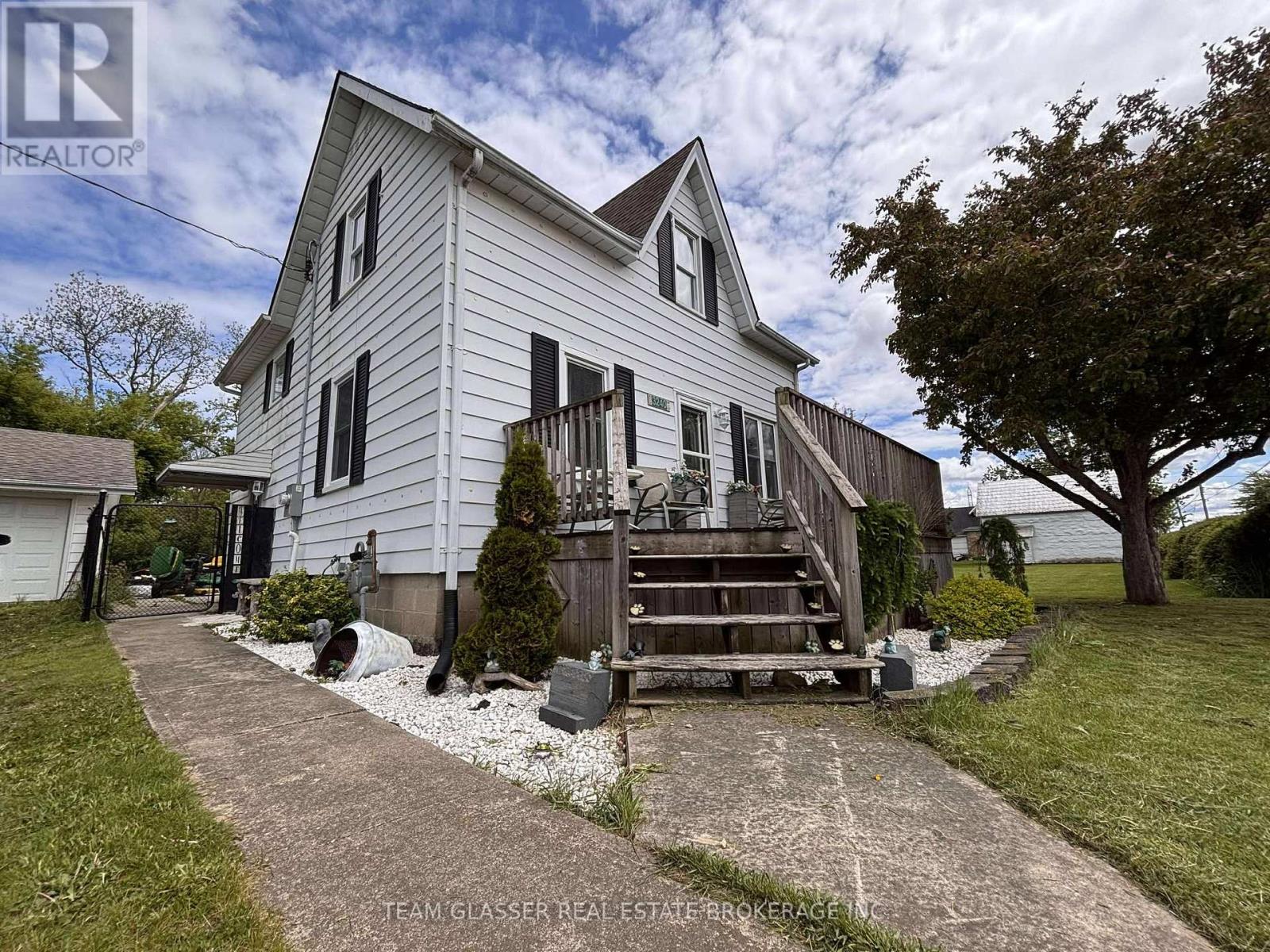 3240 Nauvoo Road, Brooke-Alvinston (Brooke Alvinston), Ontario  N0N 1A0 - Photo 7 - X12209671