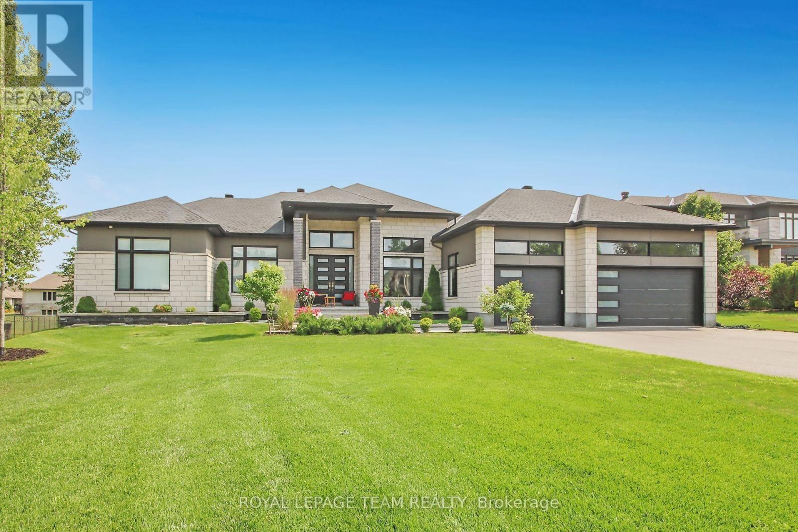 525 Leimerk Court, Ottawa, Ontario  K4M 0B2 - Photo 2 - X12200033