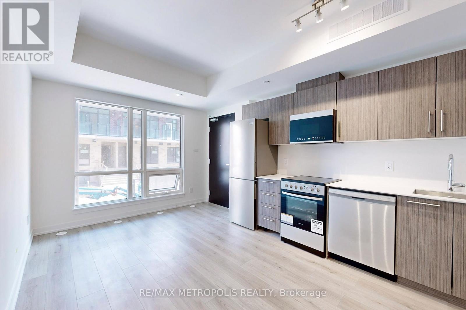 42 - 871 Sheppard Avenue W, Toronto, Ontario  M3H 0E8 - Photo 1 - C12209558