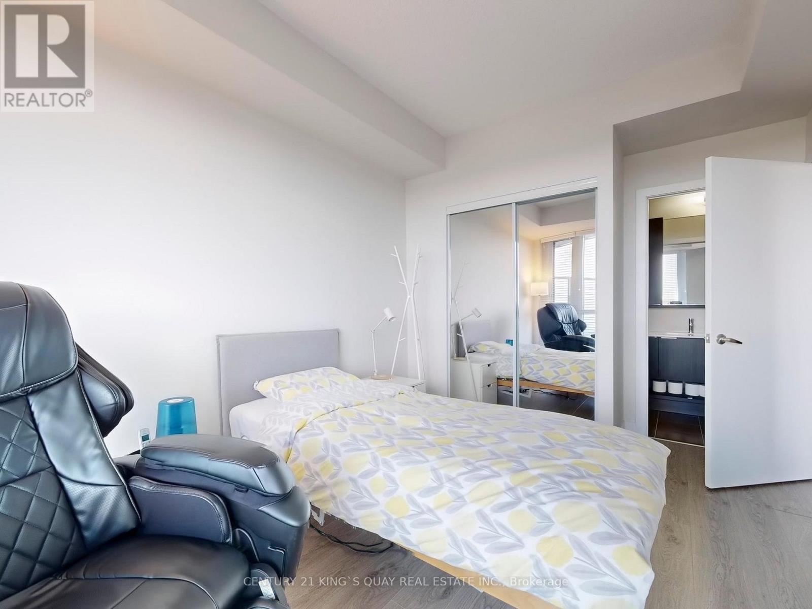 706 - 99 The Donway W, Toronto (Banbury-Don Mills), Ontario  M3C 0N8 - Photo 14 - C12209560