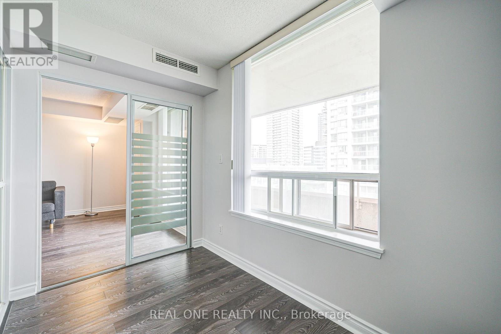 901 - 35 Empress Avenue, Toronto (Willowdale East), Ontario  M2N 6T3 - Photo 21 - C12209585
