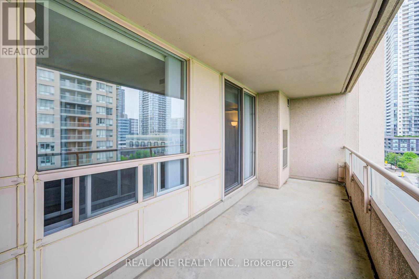 901 - 35 Empress Avenue, Toronto (Willowdale East), Ontario  M2N 6T3 - Photo 31 - C12209585