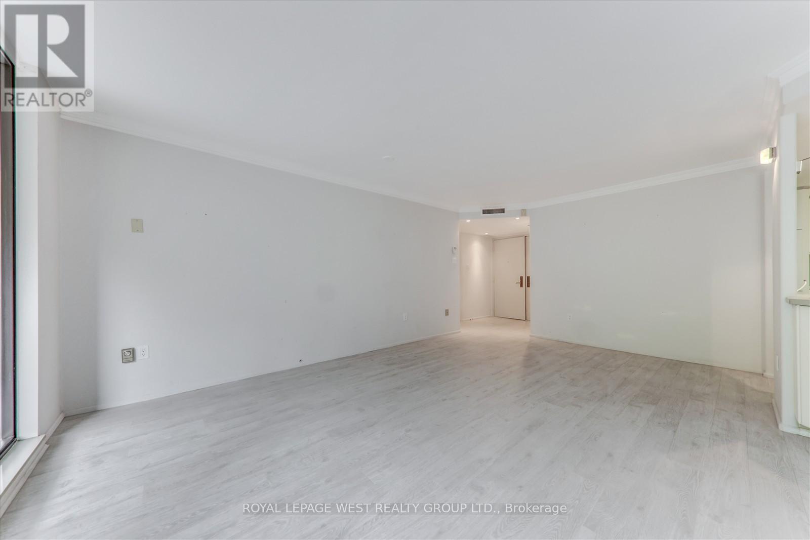 909 - 3900 Yonge Street, Toronto (Bedford Park-Nortown), Ontario  M4N 3N6 - Photo 10 - C12209590