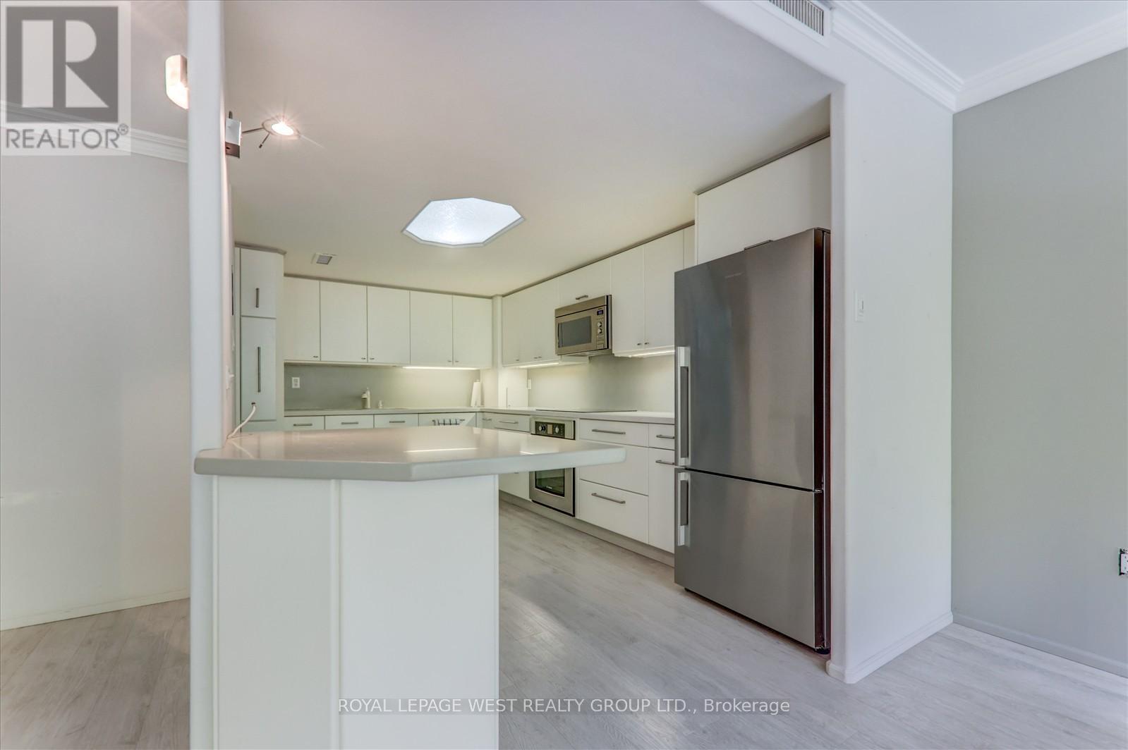 909 - 3900 Yonge Street, Toronto (Bedford Park-Nortown), Ontario  M4N 3N6 - Photo 13 - C12209590