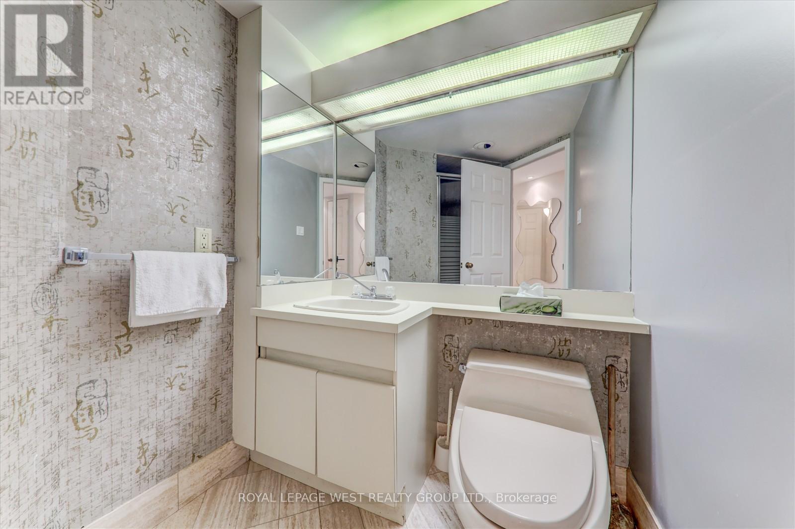 909 - 3900 Yonge Street, Toronto (Bedford Park-Nortown), Ontario  M4N 3N6 - Photo 19 - C12209590