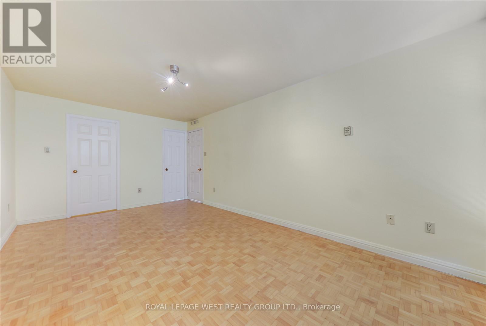 909 - 3900 Yonge Street, Toronto (Bedford Park-Nortown), Ontario  M4N 3N6 - Photo 25 - C12209590