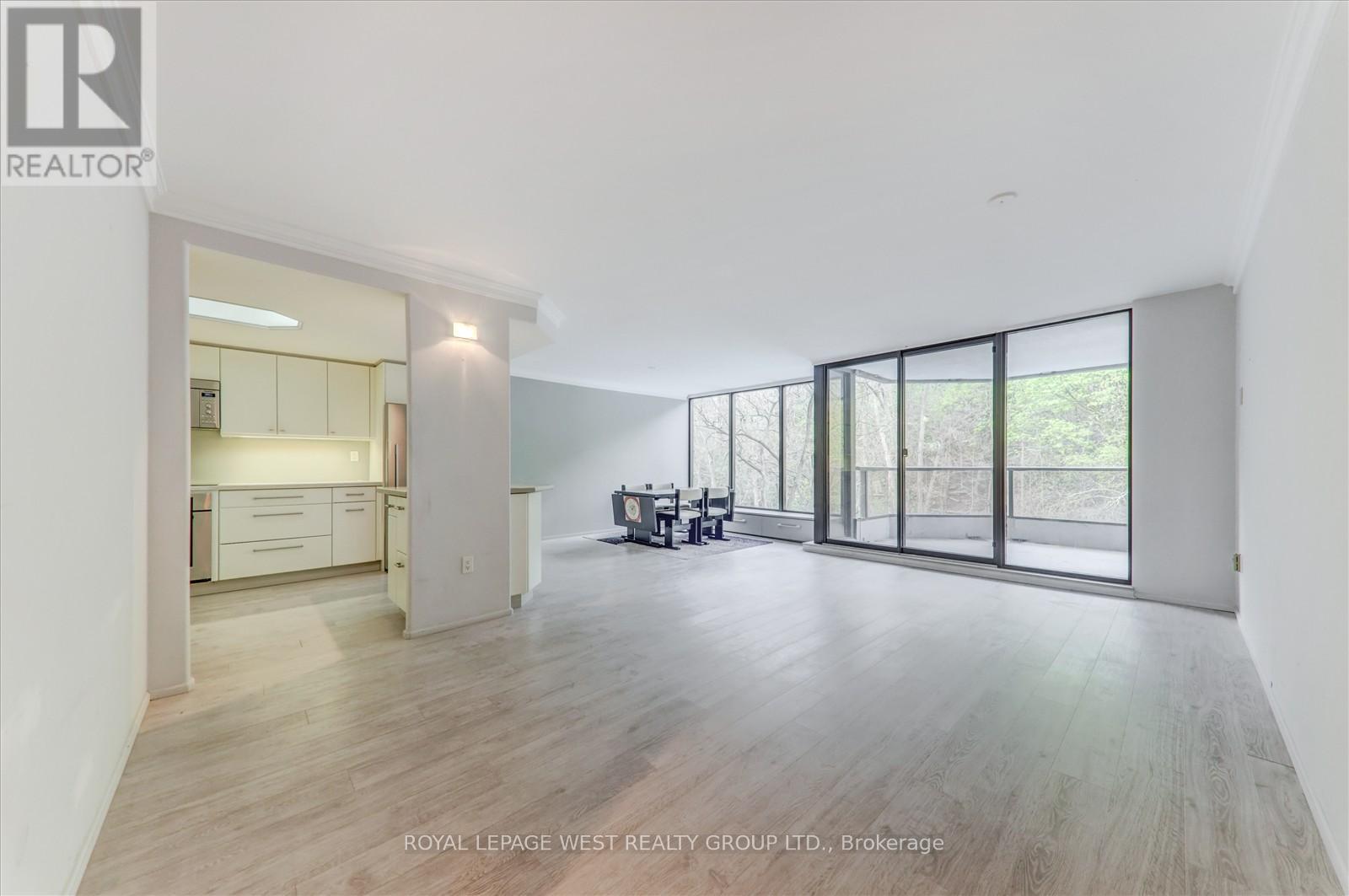 909 - 3900 Yonge Street, Toronto (Bedford Park-Nortown), Ontario  M4N 3N6 - Photo 8 - C12209590