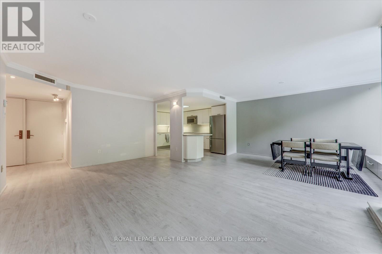 909 - 3900 Yonge Street, Toronto (Bedford Park-Nortown), Ontario  M4N 3N6 - Photo 9 - C12209590