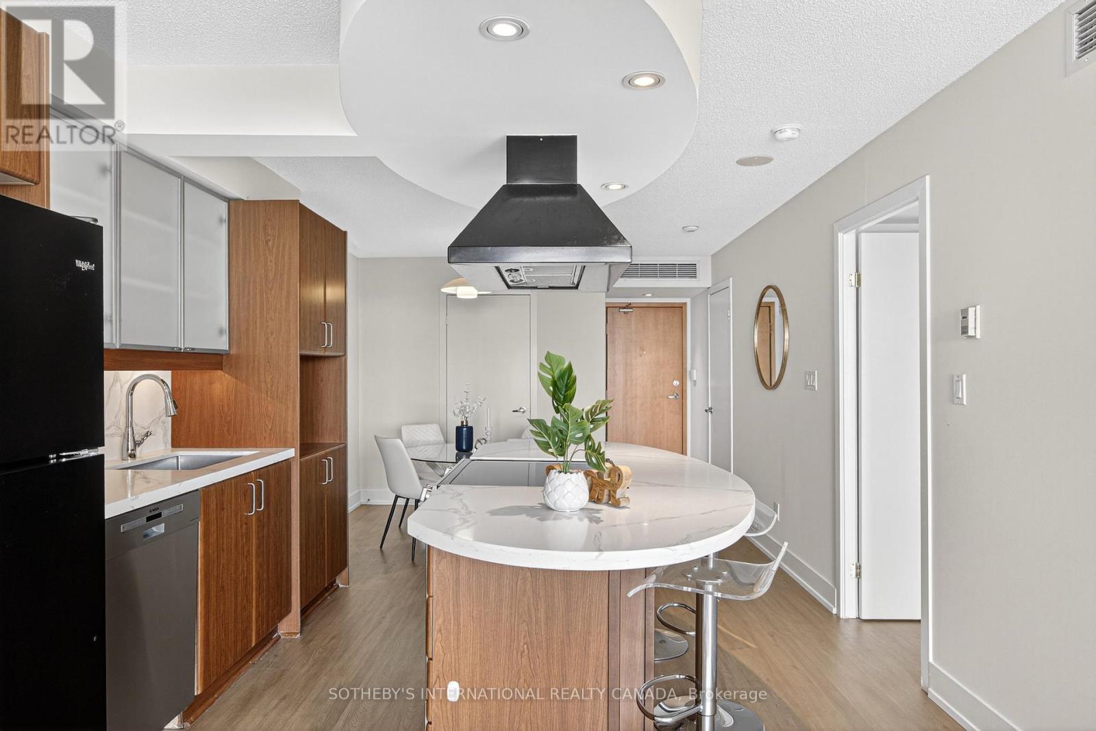 512 - 550 Queens Quay W, Toronto (Waterfront Communities), Ontario  M5V 3M8 - Photo 10 - C12209623