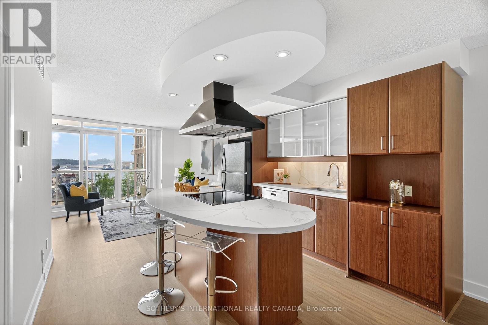 512 - 550 Queens Quay W, Toronto (Waterfront Communities), Ontario  M5V 3M8 - Photo 5 - C12209623