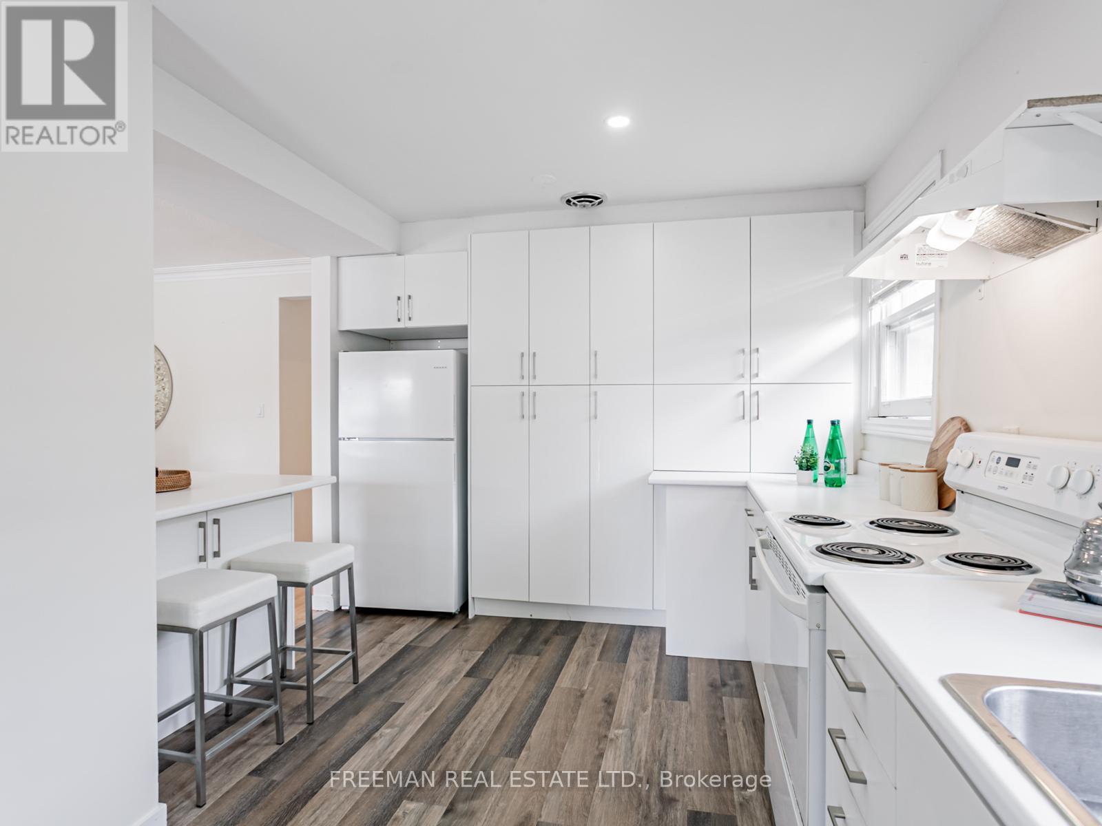 80 Cocksfield Avenue, Toronto (Bathurst Manor), Ontario  M3H 3S9 - Photo 11 - C12209627