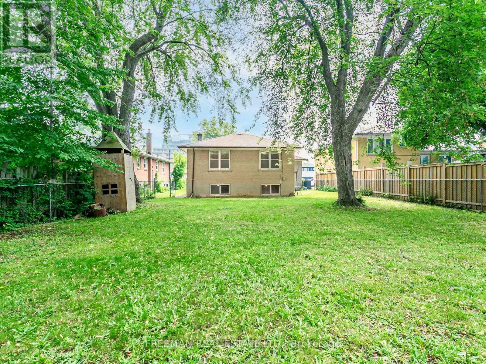 80 Cocksfield Avenue, Toronto (Bathurst Manor), Ontario  M3H 3S9 - Photo 28 - C12209627