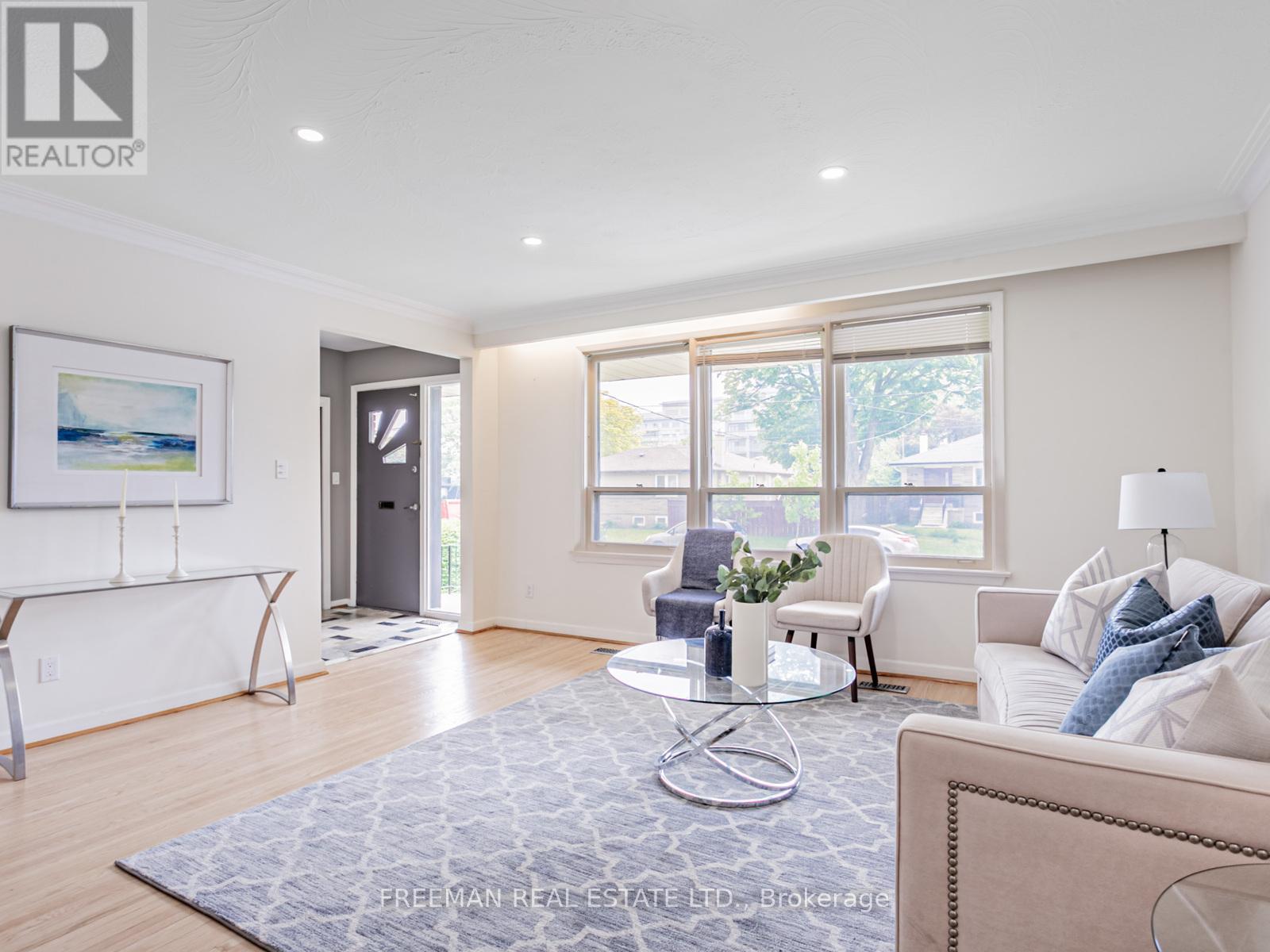 80 Cocksfield Avenue, Toronto (Bathurst Manor), Ontario  M3H 3S9 - Photo 6 - C12209627