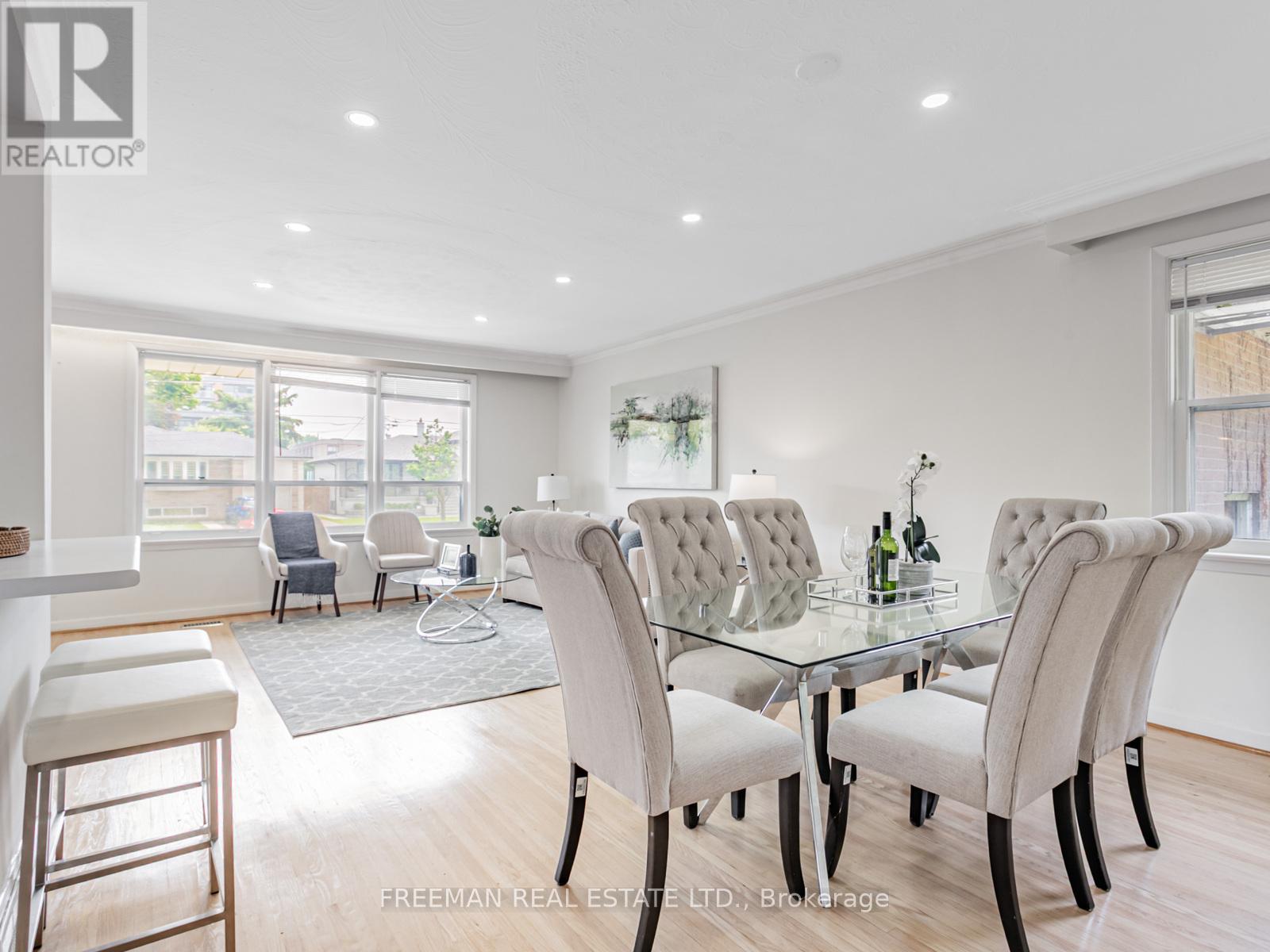 80 Cocksfield Avenue, Toronto (Bathurst Manor), Ontario  M3H 3S9 - Photo 8 - C12209627