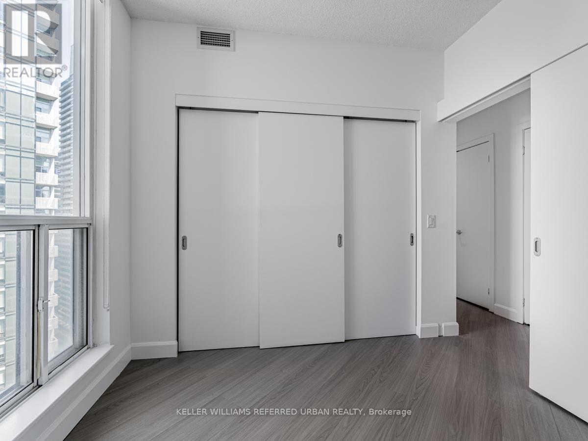 3202 - 8 York Street, Toronto (Waterfront Communities), Ontario  M5J 2Y2 - Photo 16 - C12209667