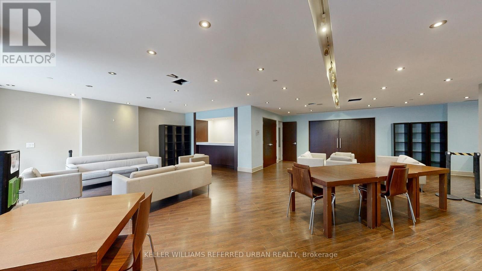 3202 - 8 York Street, Toronto (Waterfront Communities), Ontario  M5J 2Y2 - Photo 33 - C12209667