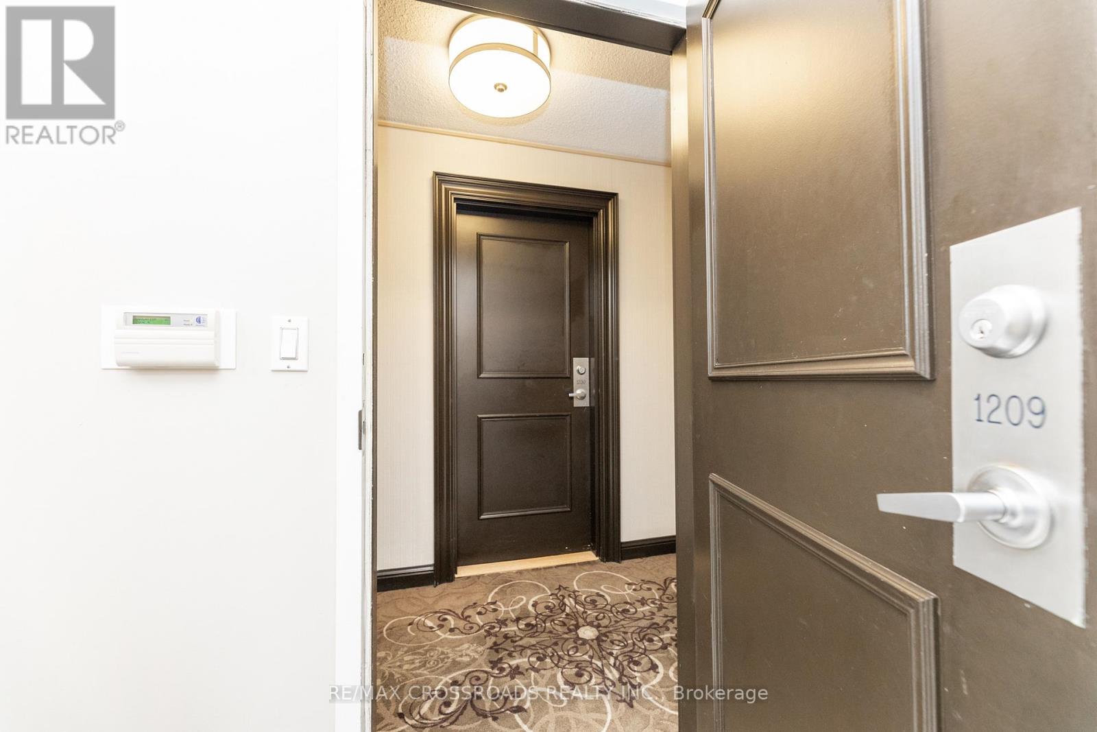 1209 - 28 Sommerset Way, Toronto (Willowdale East), Ontario  M2N 6W7 - Photo 15 - C12209685
