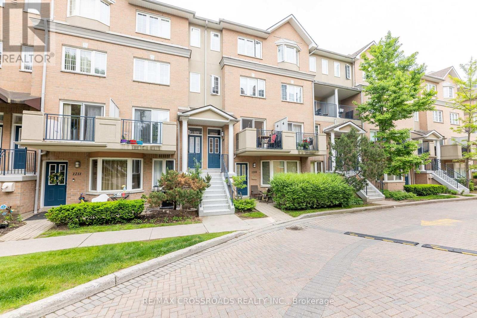1209 - 28 Sommerset Way, Toronto (Willowdale East), Ontario  M2N 6W7 - Photo 2 - C12209685