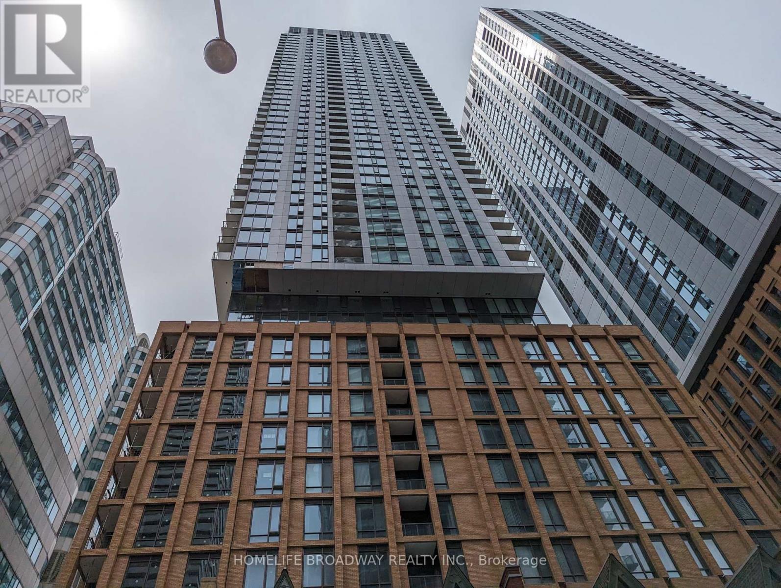 1615 - 8 Widmer Street, Toronto, Ontario  M5V 0W6 - Photo 1 - C12209694