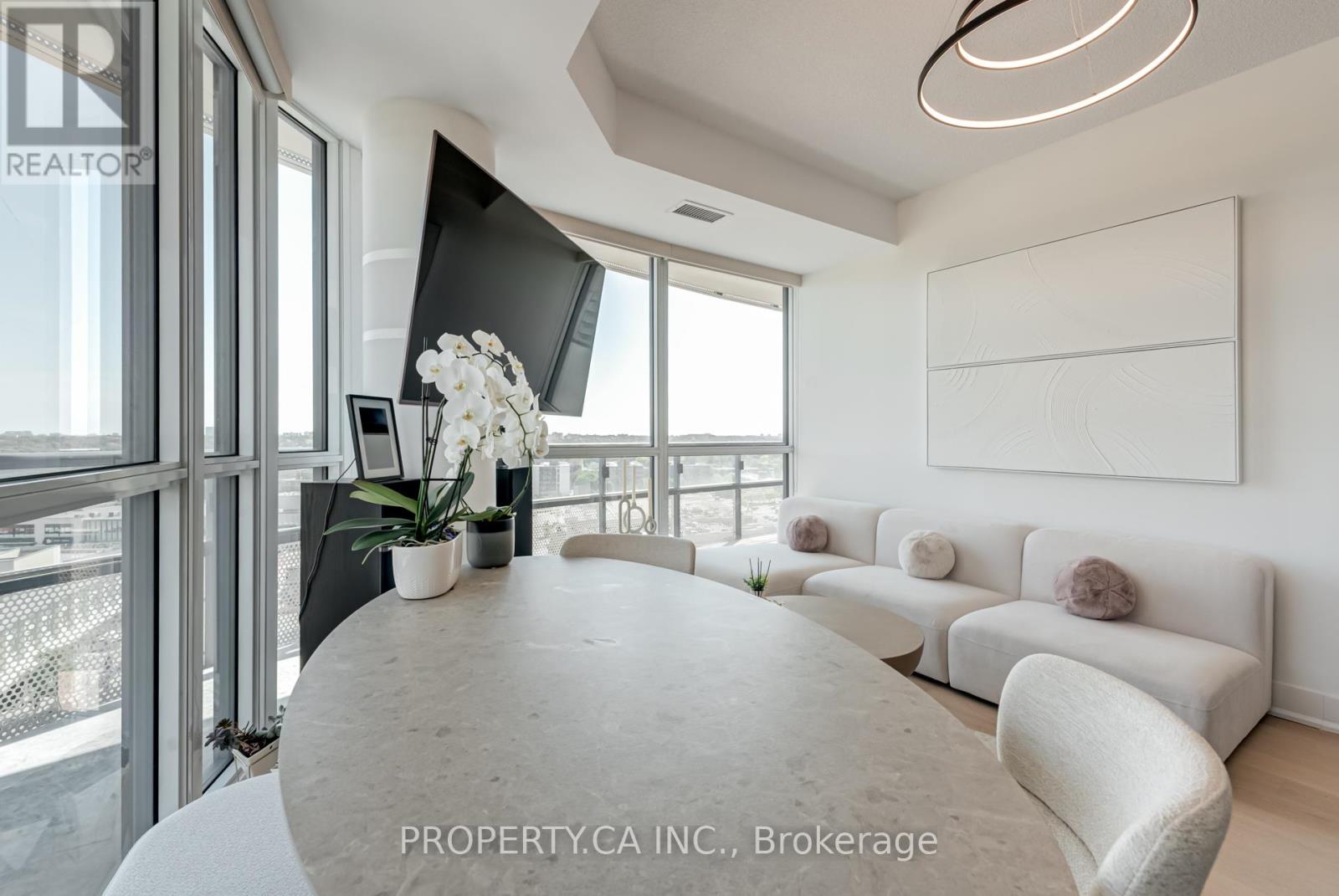 1009 - 99 The Donway W, Toronto (Banbury-Don Mills), Ontario  M3C 0N8 - Photo 1 - C12209696