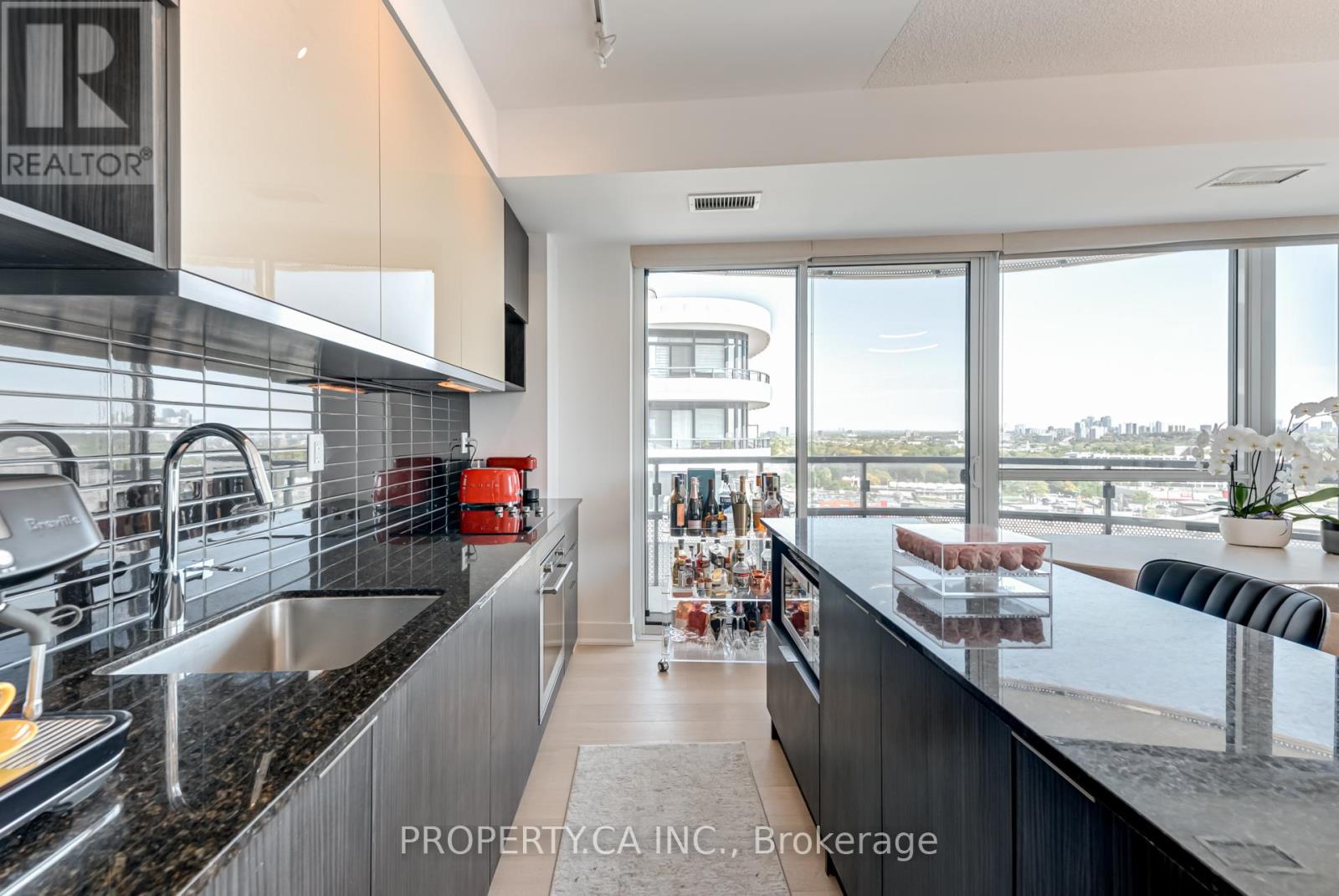 1009 - 99 The Donway W, Toronto (Banbury-Don Mills), Ontario  M3C 0N8 - Photo 3 - C12209696