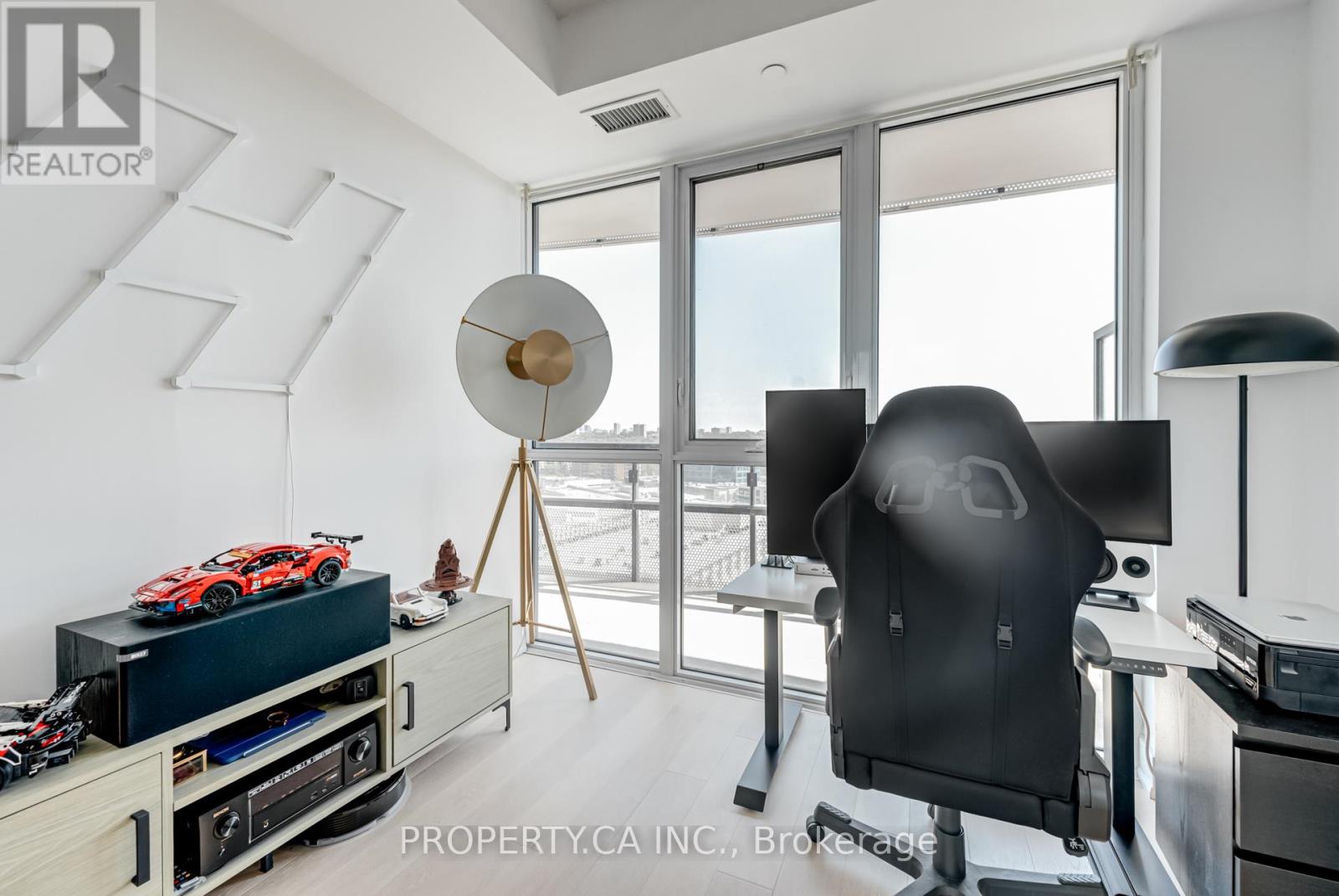 1009 - 99 The Donway W, Toronto (Banbury-Don Mills), Ontario  M3C 0N8 - Photo 4 - C12209696