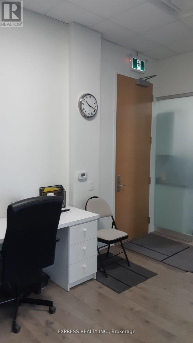 1002 - 4789 Yonge Street, Toronto (Willowdale East), Ontario  M2N 0G3 - Photo 30 - C12209743