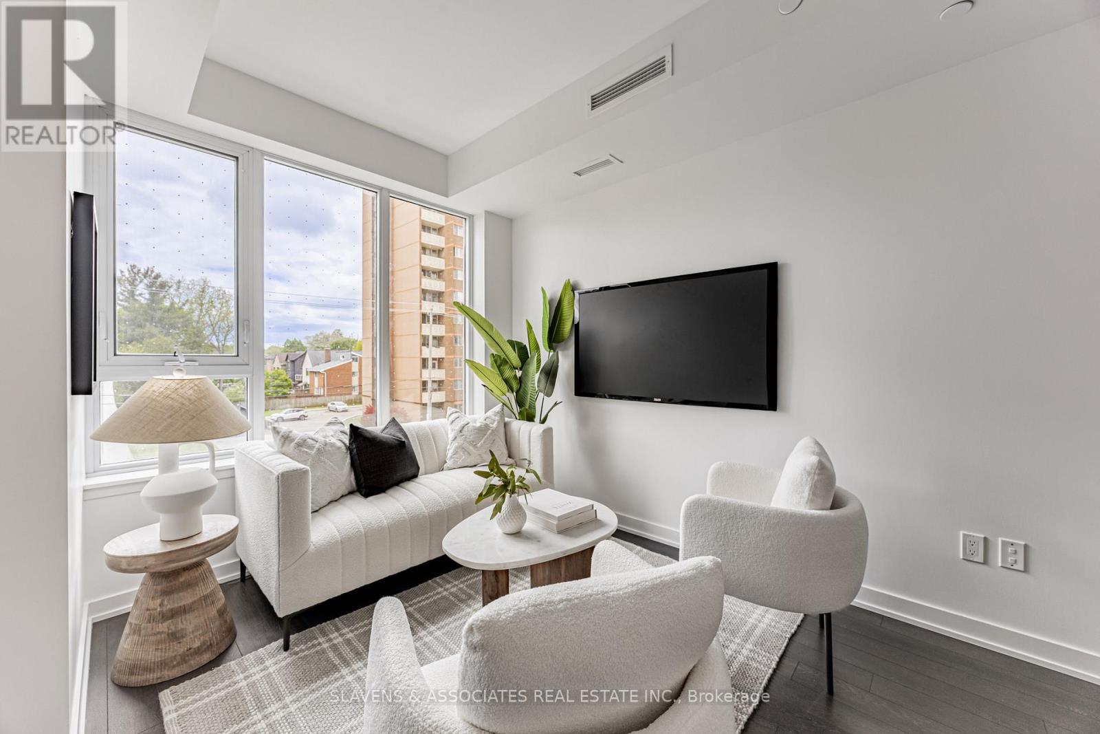 304 - 1 Cardiff Road, Toronto (Mount Pleasant East), Ontario  M4P 0G2 - Photo 5 - C12209791