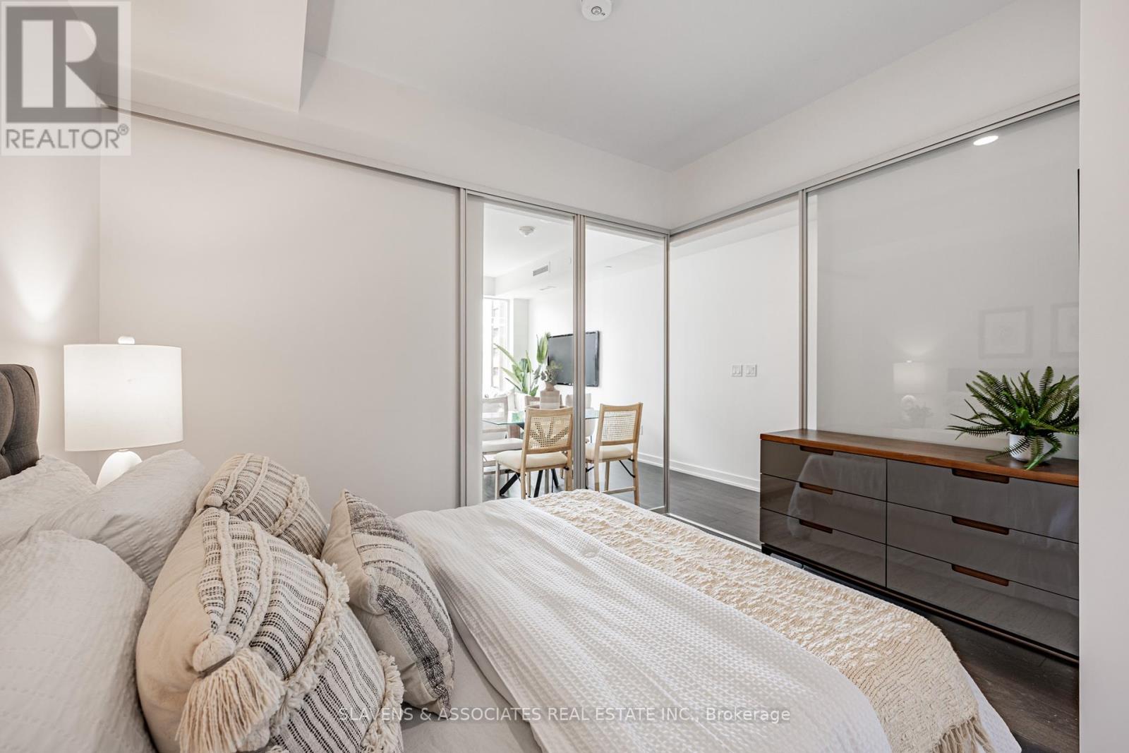 304 - 1 Cardiff Road, Toronto (Mount Pleasant East), Ontario  M4P 0G2 - Photo 9 - C12209791