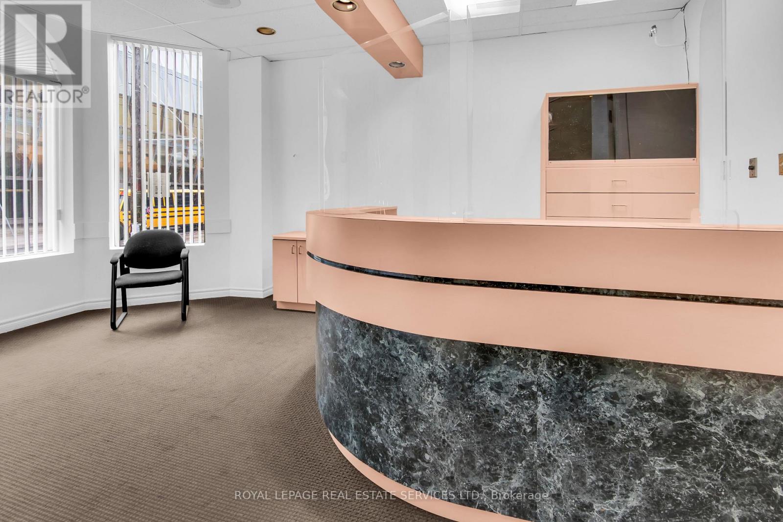 Main Floor - 346 Dundas Street W, Toronto, Ontario  M5T 1G5 - Photo 10 - C12209797