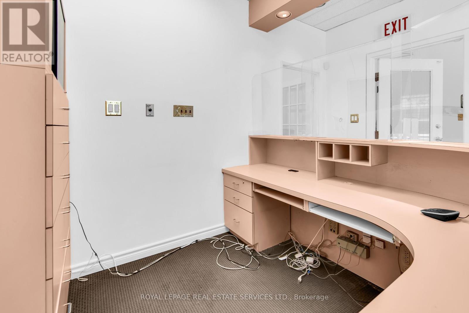 Main Floor - 346 Dundas Street W, Toronto, Ontario  M5T 1G5 - Photo 14 - C12209797