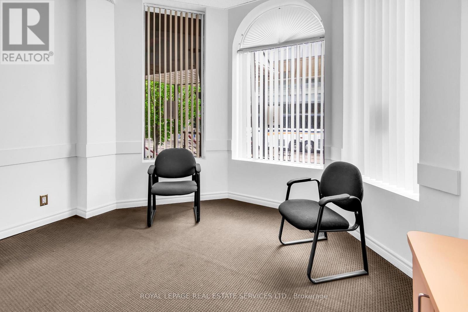 Main Floor - 346 Dundas Street W, Toronto, Ontario  M5T 1G5 - Photo 15 - C12209797