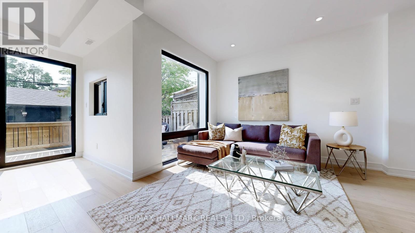 122 Crawford Street, Toronto, Ontario  M6J 2V4 - Photo 12 - C12209813