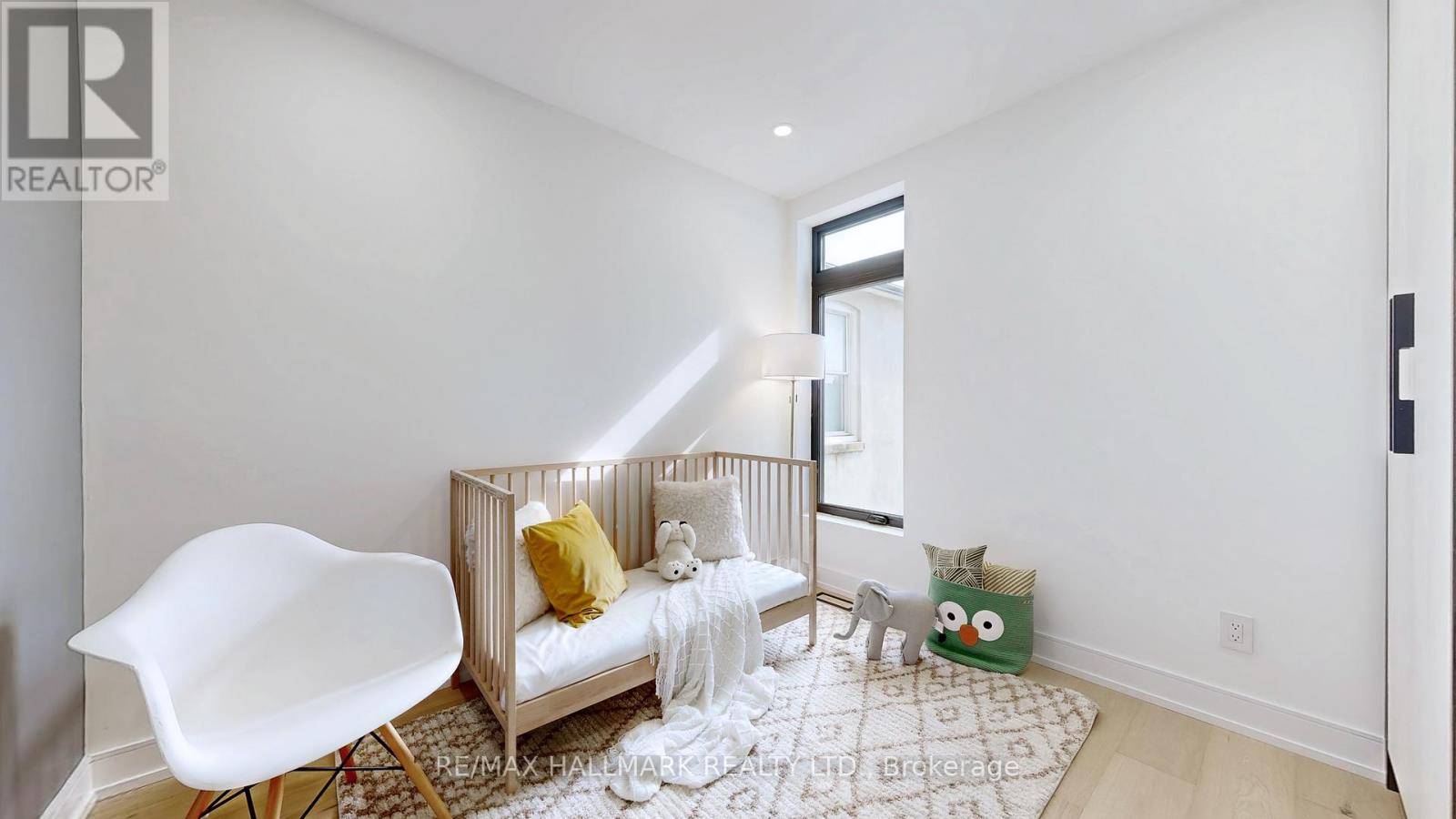 122 Crawford Street, Toronto, Ontario  M6J 2V4 - Photo 18 - C12209813