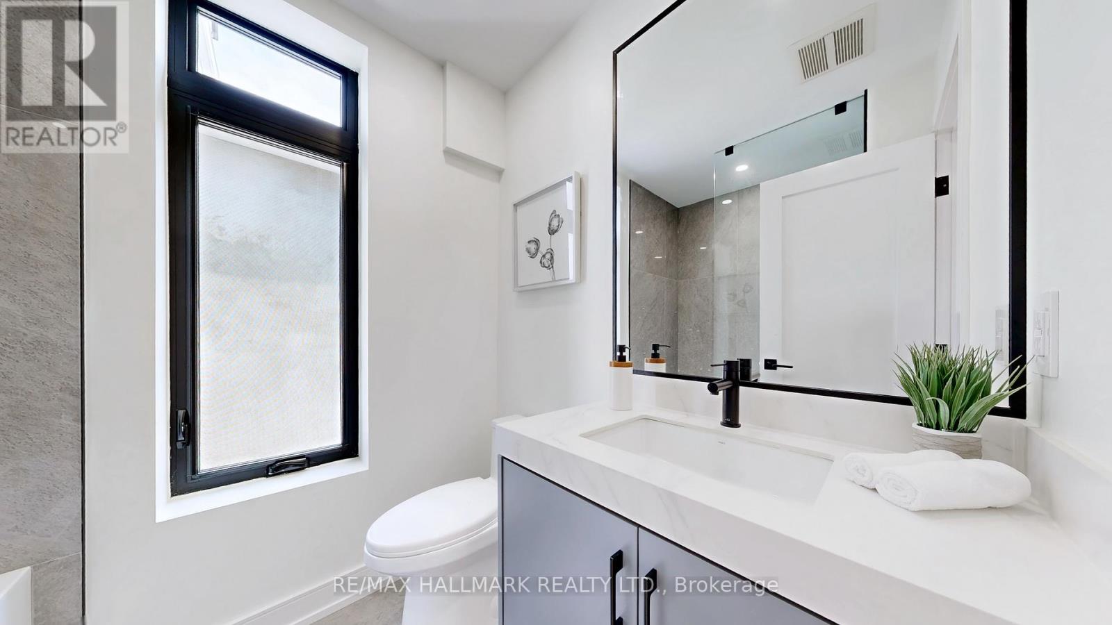 122 Crawford Street, Toronto, Ontario  M6J 2V4 - Photo 20 - C12209813