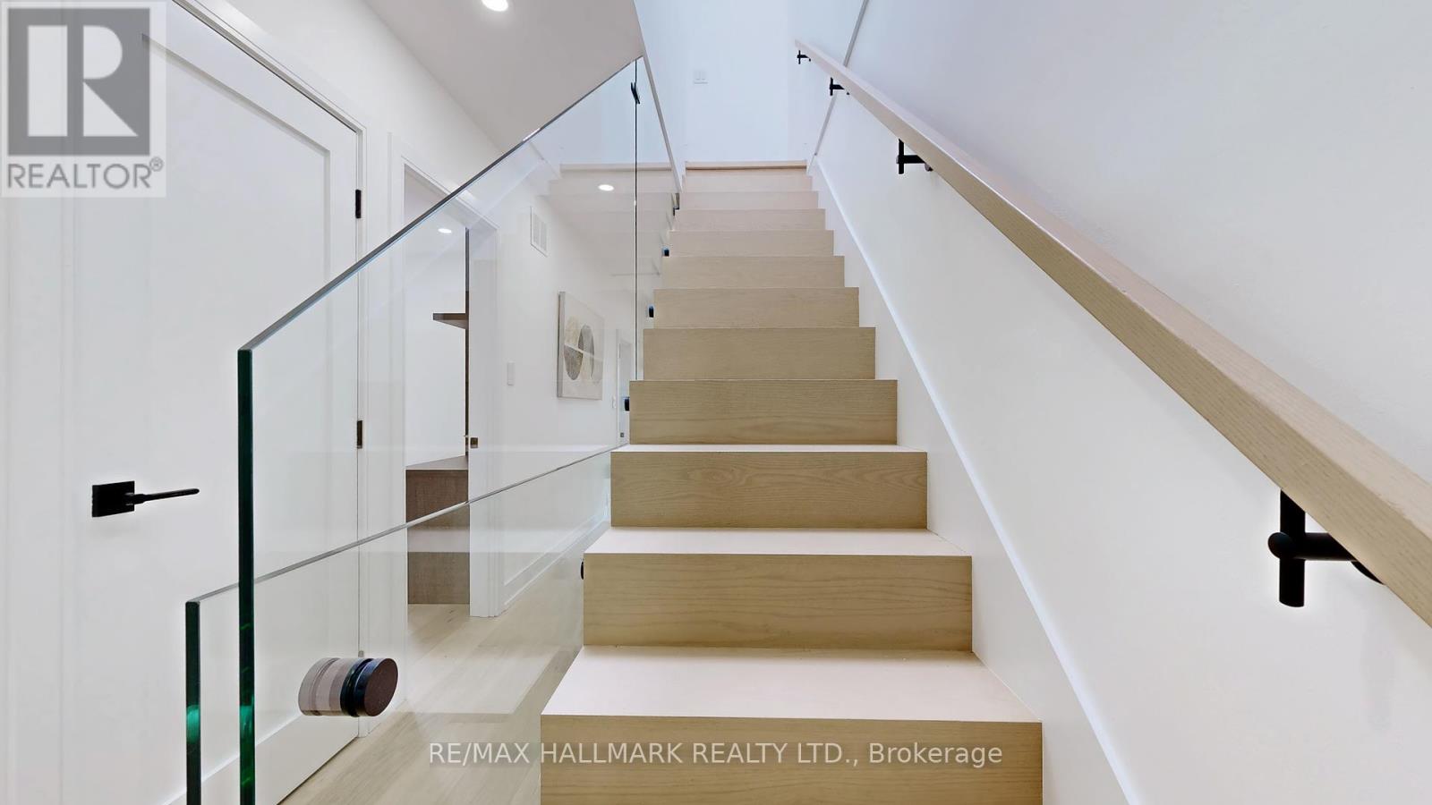 122 Crawford Street, Toronto, Ontario  M6J 2V4 - Photo 24 - C12209813