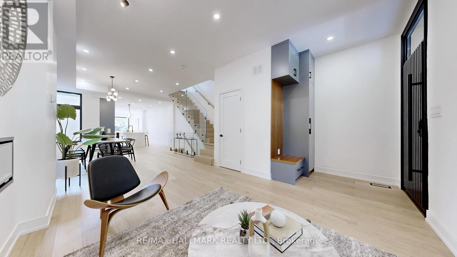 122 Crawford Street, Toronto, Ontario  M6J 2V4 - Photo 3 - C12209813