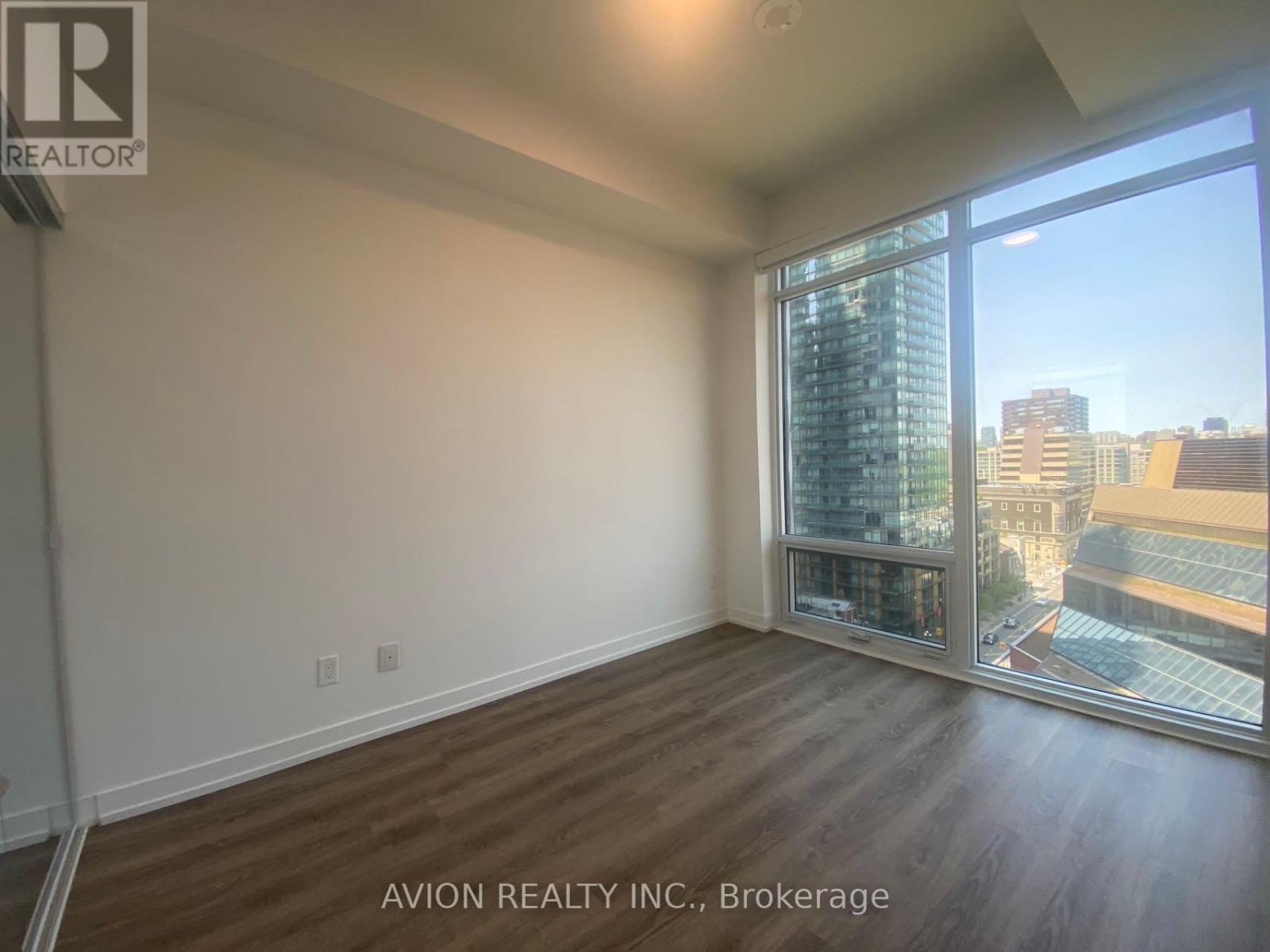 1205 - 771 Yonge Street, Toronto, Ontario  M4W 0B8 - Photo 5 - C12209845
