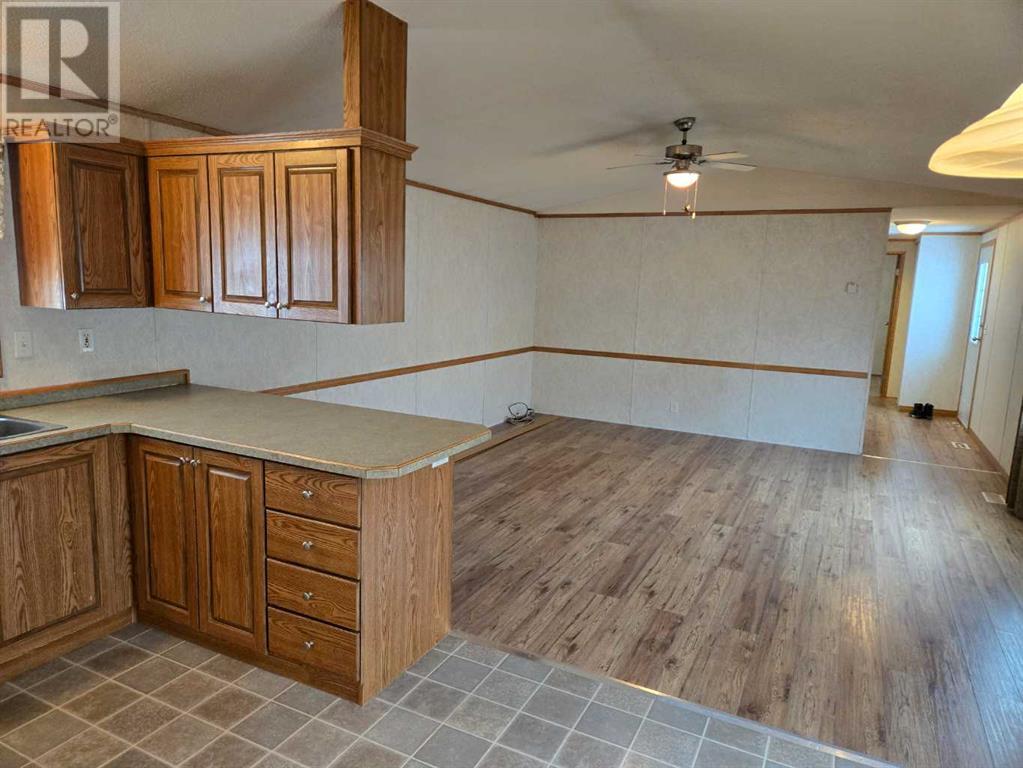 207 4a Street, Fox Creek, Alberta  T0H 1P0 - Photo 28 - A2203376