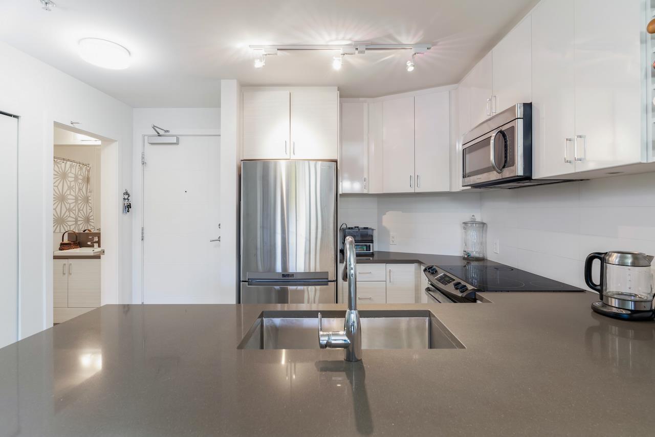 311 13919 Fraser Highway, Surrey, British Columbia  V3W 0X8 - Photo 4 - R3013010