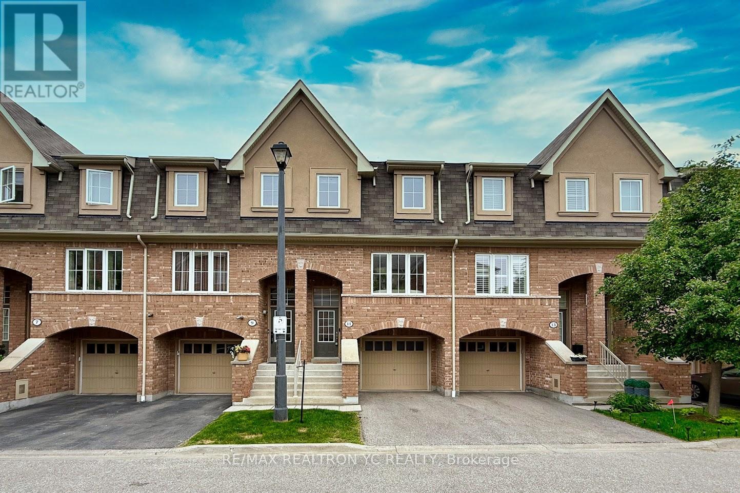 11 REEVESMERE LANE, Ajax, Ontario