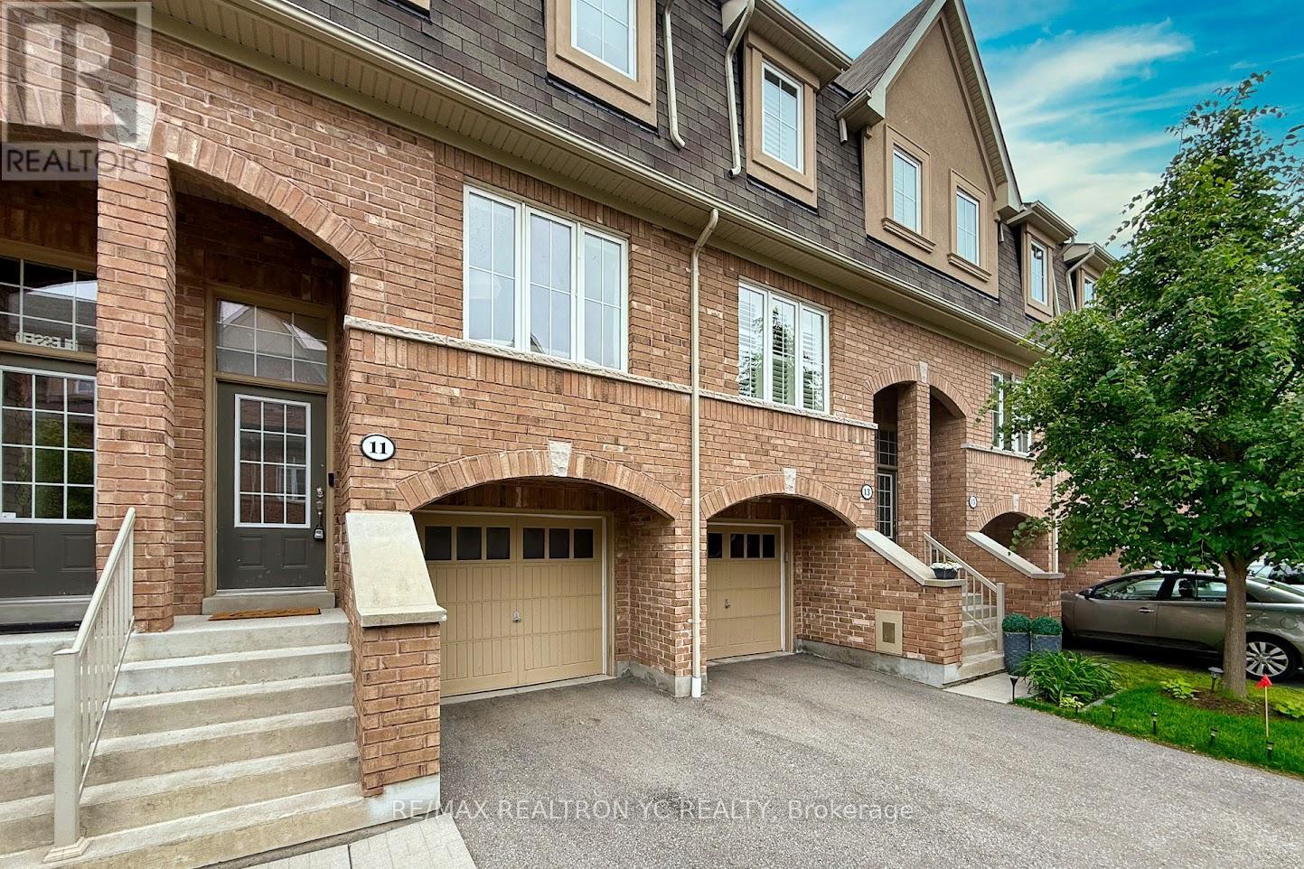 11 Reevesmere Lane, Ajax, Ontario  L1Z 0L3 - Photo 3 - E12209552