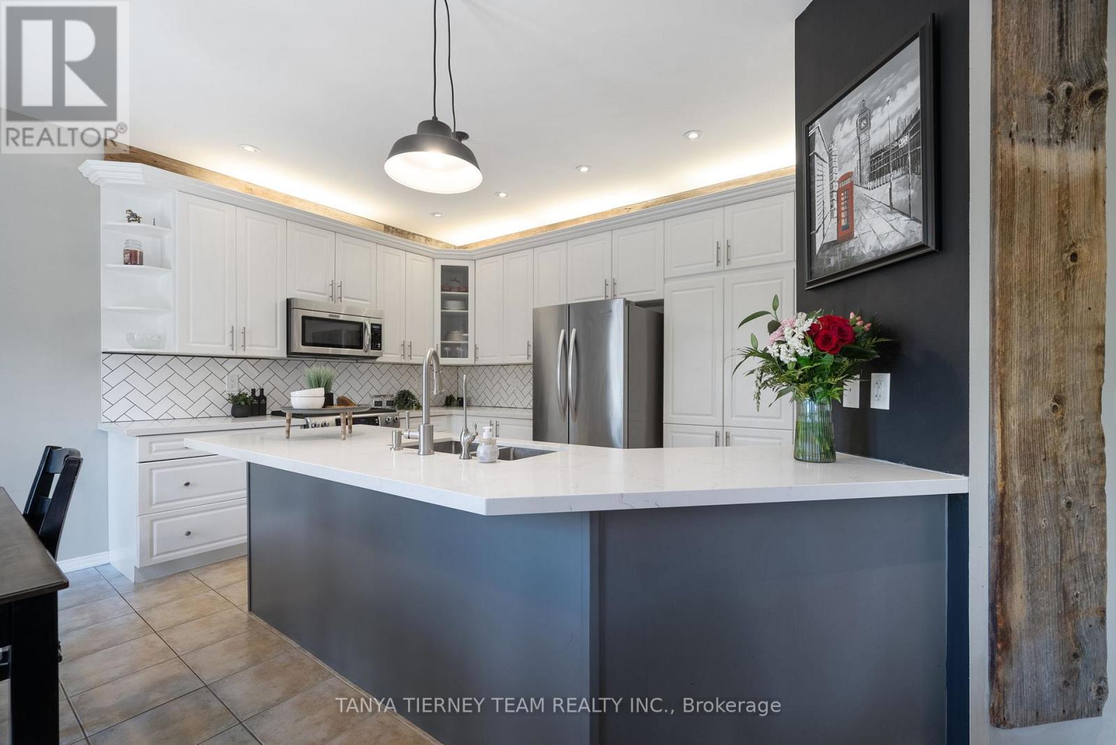 21 Eastgate Circle, Whitby (Brooklin), Ontario  L1M 2N3 - Photo 10 - E12209592