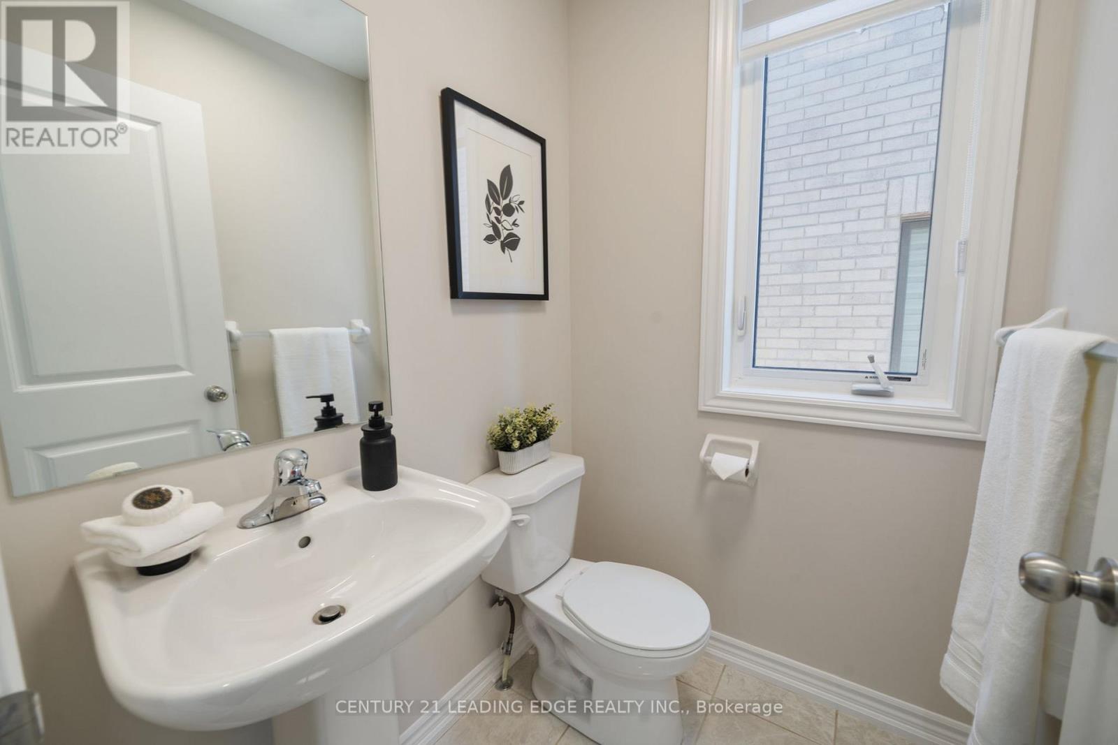 56 Priory Drive, Whitby, Ontario  L1P 0L2 - Photo 15 - E12209606