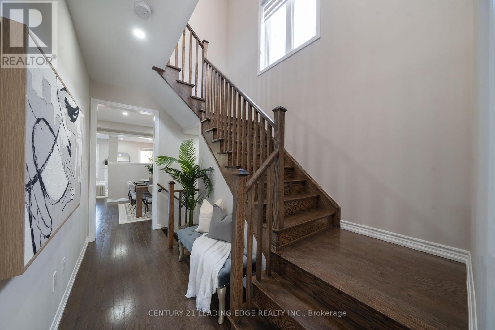 56 Priory Drive, Whitby, Ontario  L1P 0L2 - Photo 3 - E12209606