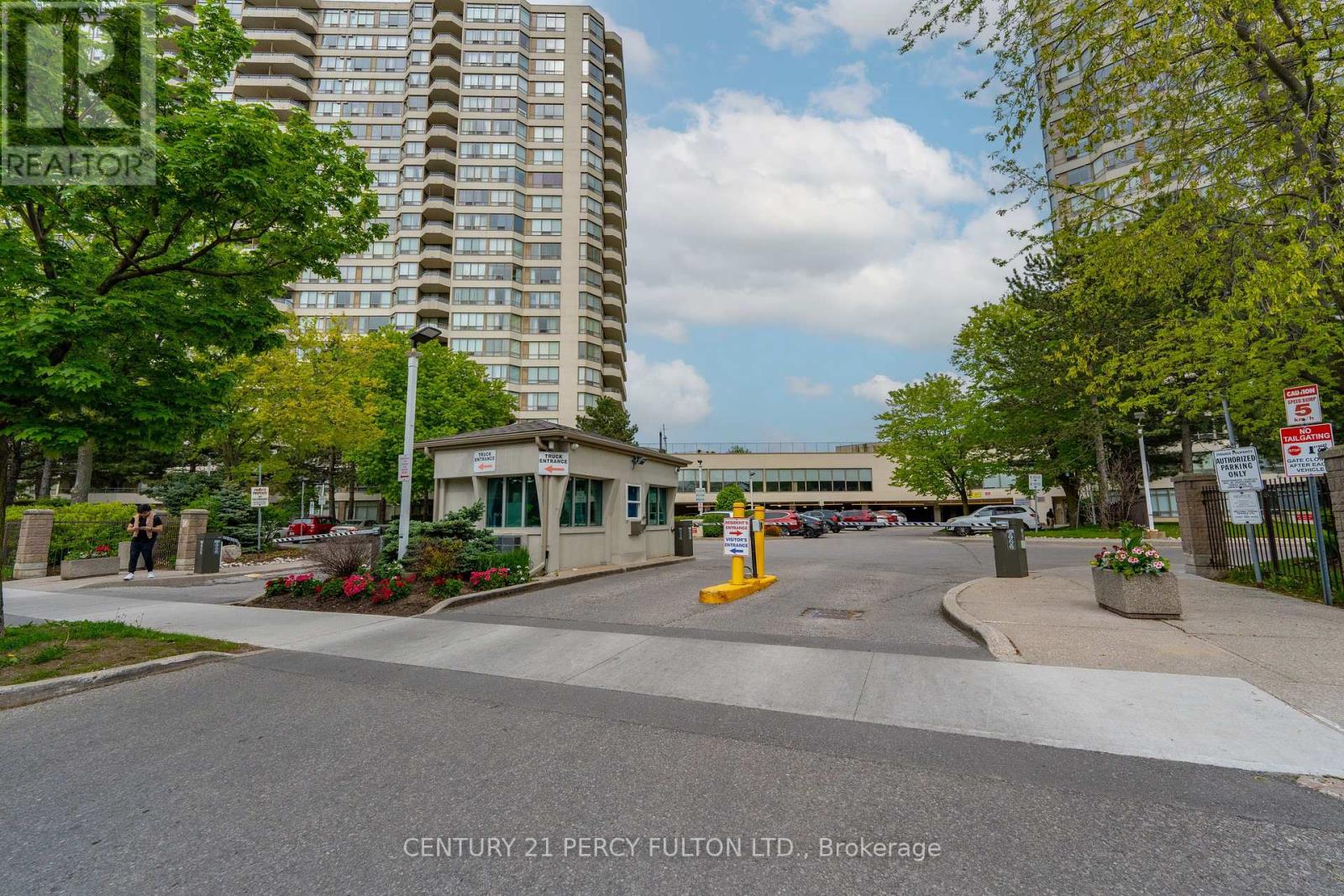 925 - 3 Greystone Walk Drive, Toronto (Kennedy Park), Ontario  M1K 5J4 - Photo 4 - E12209610